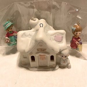 Vintage 1995 Precious moments Doctor Sugar Porcelain House Hanging. 2 mini